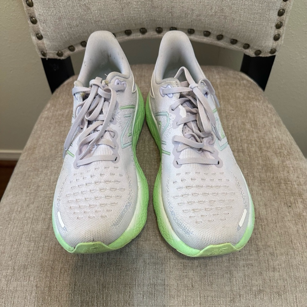 New Balance Running Shoes Fresh Foam 1080, Women Size 9 - Picture 3 of 8